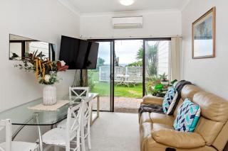 Homely Beachfront Apartment with Direct Beach Access - The Coachhouse - Narrabeen - 0