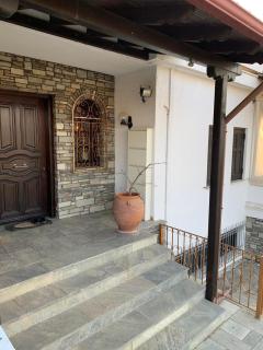Villa Georgius - Néon Rýsion - 5