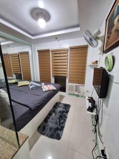 Studio Condo in Birch Tower Malate Manila - Carosa Staycation - 0