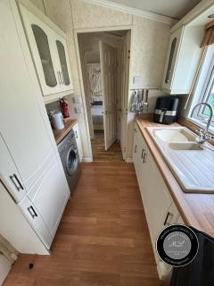 Parkside 41 - Located on Butlins Skegness Caravan Village, WiFi - Meadow Lakes Caravan & Lodge Hire - Lincolnshire - 6