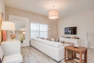 Last Minute Disney Getaway! Private Pool, Hot Tub & Games Room. Book Now! #17064 - Kissimmee - 4