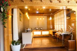 Kanishka Hotel Ladakh by LexStays - Leh - 4