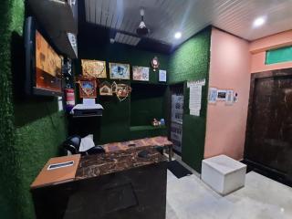 Mahesh Home Stay - Varanasi - 0
