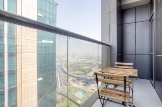 Blueground Duja Tower gym pool elevator DXB-899 - Dubai - 7