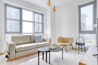 Blueground Standpoint Doorman Pool DXB-800 - 0