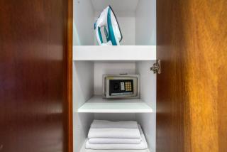 Blueground Standpoint Doorman Pool DXB-800 - 1