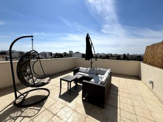 Palm View Residence with Private Rooftop - Larnaca - 3