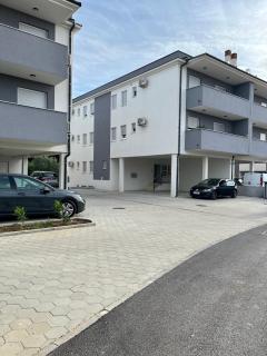 Medulin Modern 2-Bedroom Apartment - 0