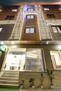 Hotel Armani Suites - 1