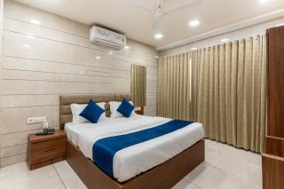Hotel Noble Inn, Ahmedabad - Ahmedabad - 8