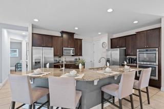 Last Minute Disney Getaway! Private Pool, Hot Tub & Games Room. Book Now! #90581 - Orlando - 3