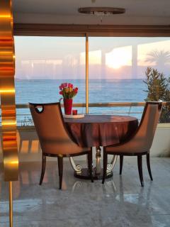 Lux- apparemment à Marina baie des Anges -vue de la mer - 0