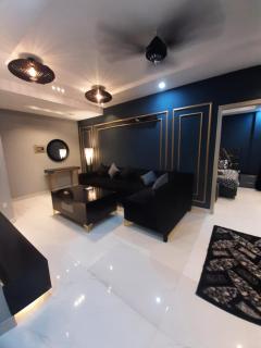 Apartment in Bahria Town Lahore - Lahore - 0