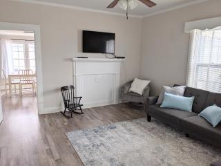 Quaint Hideaway in the Heart of Clayton home - Clayton - 5