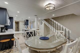 Updated Luxury 3 BR 3 BA Townhome in Sea Pines near Harbourtown Sleeps 8 Community Pool Pet Friendly - Hilton Head Island - 8