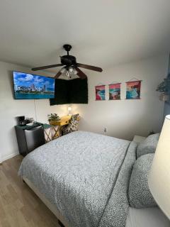 1 Mega Comfy Room waiting for you - Cape Coral - 9