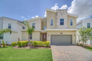 Last Minute Disney Getaway! Private Pool, Hot Tub & Games Room. Book Now! #55961 - Kissimmee - 0