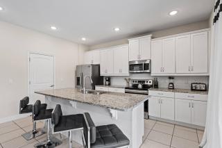 Last Minute Disney Getaway! Private Pool, Hot Tub & Games Room. Book Now! #67017 - Orlando - 2