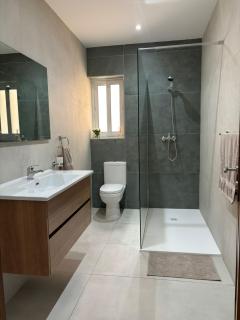 Luxe Living - Modern 3 Bedroom Xghajra Apartment - Xgħajra - 4