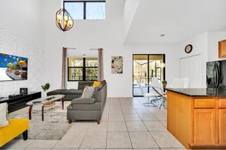 Last Minute Disney Getaway! Private Pool, Hot Tub & Games Room. Book Now! #49842 - Kissimmee - 1
