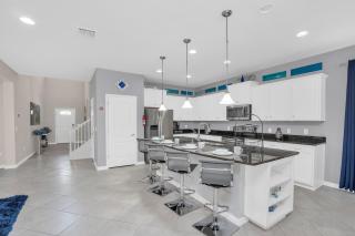 Last Minute Disney Getaway! Private Pool, Hot Tub & Games Room. Book Now! #53611 - Kissimmee - 1