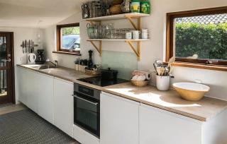 2 Bedroom Beach Front Home In Rønde - Rønde - 7
