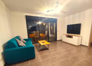 Éclat du Lagon ! Appart T3 avec Piscine, Terrasse et Vue Mer à Saint-Gilles Les Bains, Proche des Plages - 4