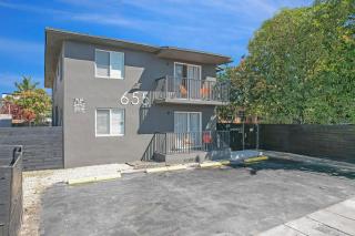 Elegant Wynwood Flats - 9