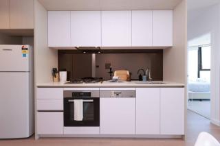 11D Stunning water and skyline view 2 Bedroom Abnb Apt with Free parking - 7