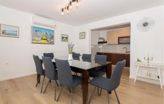 4 Bedroom Awesome Home In Sibenik - Piramatovci - 6