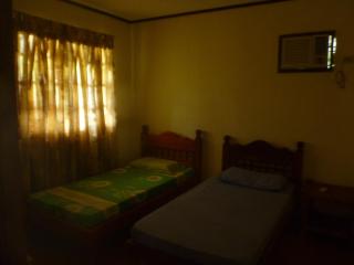 TipTop Hotel, Resto and Delishop - Panglao - 7