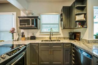 C'est La Vie - make memories at our cozy bungalow - Sint-Petersburg - 5