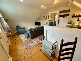 cozy apartment, close to US-91, walkable to town - 6