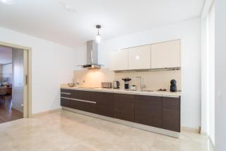 Royal Sea View-2Bedroom-AC-1 min walk restaurants supermk - 2