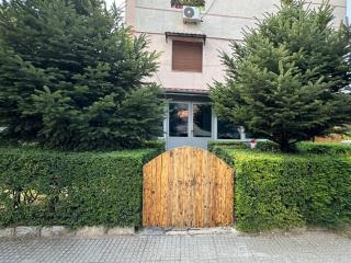 Dukati Guesthouse - Korçë - 5