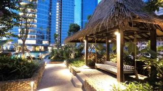 Luxurious 1 Icon 3BR Apartment in Tunjungan Plaza 6 Surabaya City Centre by Le Ciel Hospitality - Surabaya - 9