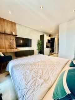 Luxury Studio Suite 10 mins from Kotoka Airport Accra - Accra - 9