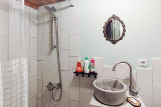 Madoyanner two storey house - Gyumri - 8