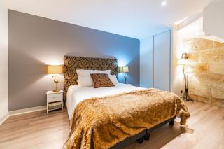 Magnifique Appartement au Cœur du Quartier Historique Saint-Michel - Bordeaux - 4