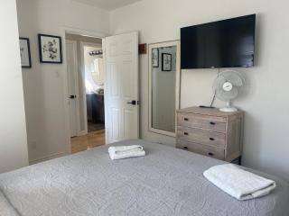 Clearbrooke Gem- Bright Private Bedroom close to YYZ - Toronto - 7