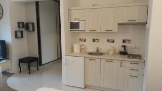 Piękna Apartments White - 3