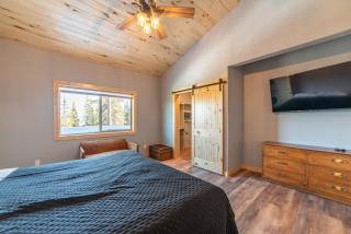 Beautiful New Construction Home with Great Views and Pool Table - Silverheels Chalet - 3