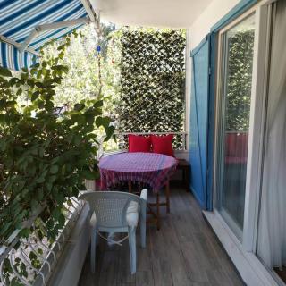 Mavi Panjurlu Ev - 3