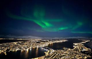Nydelig hjem nært alt i Tromsø rett med Fjellheisen gratis parkering rett med huset - Tromsø - 3