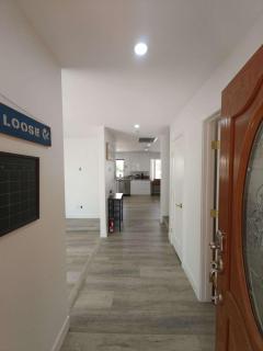 The Strip is just around the corner! Newly renovated luxury modern minimalist villa with large pool! - Las Vegas - 8