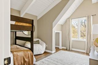 Oak Mountain Retreat, Hot Tub, & BBQ, Game Room! - Lake Arrowhead - 3