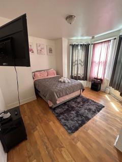 Hause of vibe$ temple campus - Philadelphia - 8