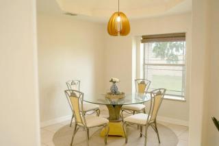 Tropical Family Funhouse, No chore, Pet Friendly - Edinburg - 5
