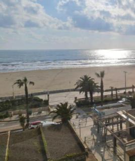 la Rue de la Soif t2,un salon, une chambre et une terrasse - Canet-en-Roussillon - 0