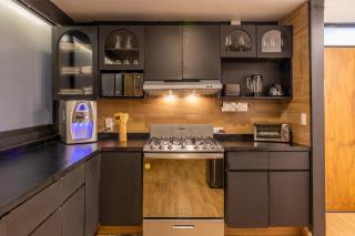 Posh Polanco Stay TVs and Desks in Each Room - 4